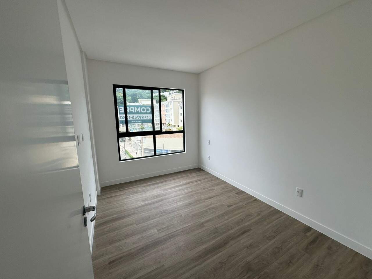 Apartamento com 73m², 3 dormitórios, 1 suíte, 2 vagas no bairro Nações em Balneário Camboriú