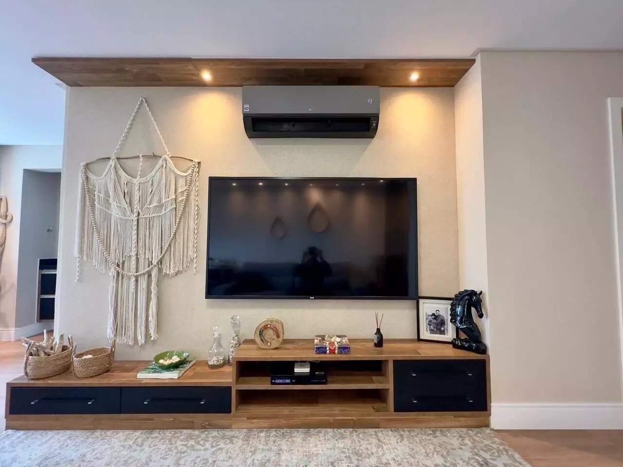 Apartamento com 122m², 3 dormitórios, 1 suíte, 2 vagas no bairro Centro em Balneário Camboriú