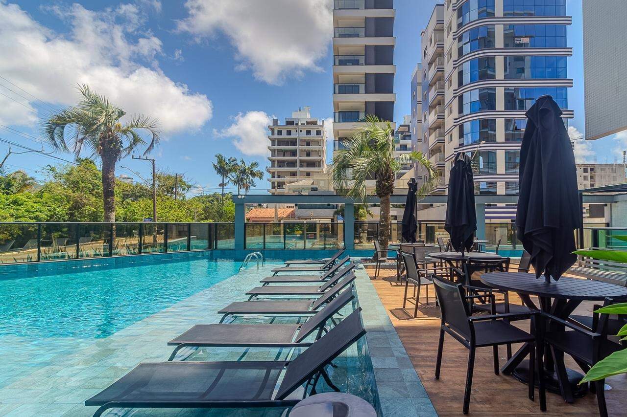 Apartamento com 203m², 4 dormitórios, 4 suítes, 3 vagas, Privilege Praia Brava em Balneário Camboriú
