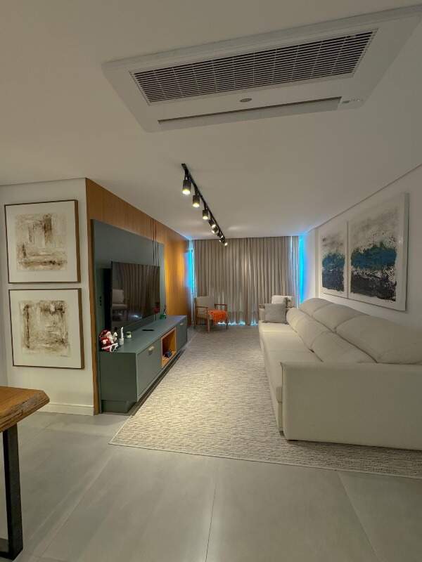 Apartamento com 115m², 3 dormitórios, 1 suíte no bairro Centro em Balneário Camboriú