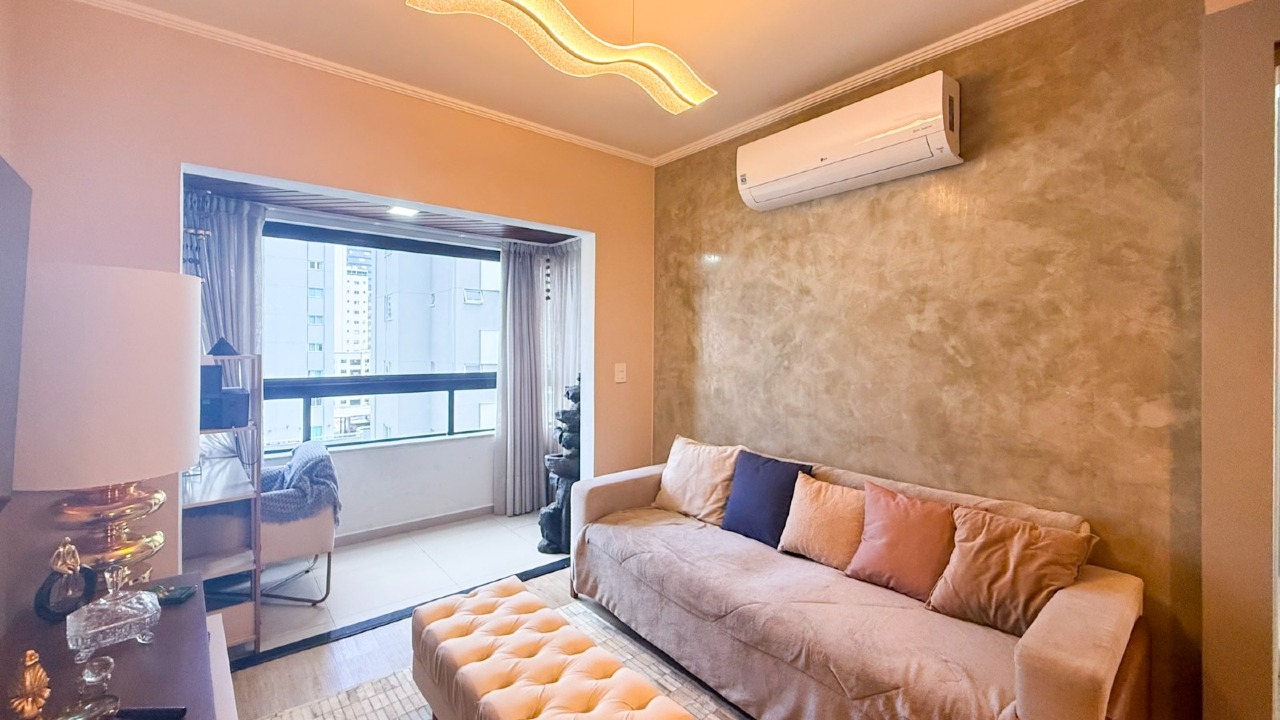 Apartamento com 79m², 2 dormitórios, 1 vaga no bairro Centro em Balneário Camboriú