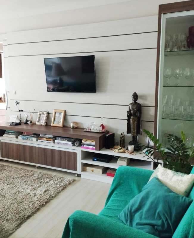 Apartamento com 94m², 2 dormitórios no bairro Centro em Balneário Camboriú