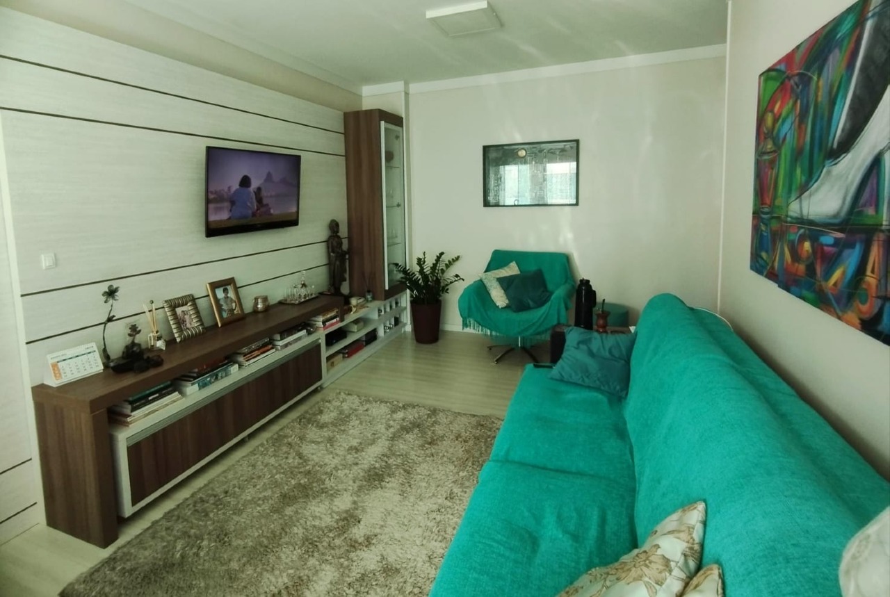 Apartamento com 94m², 2 dormitórios no bairro Centro em Balneário Camboriú