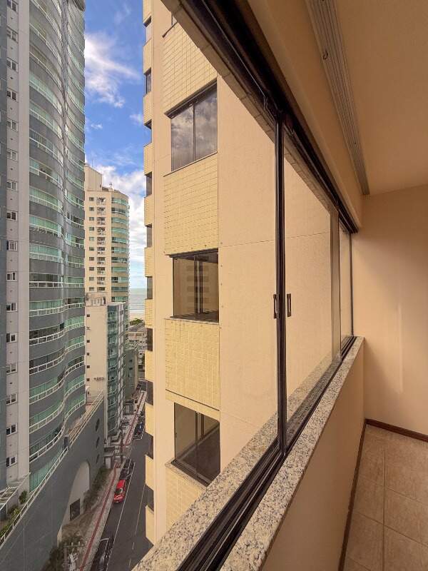 Apartamento com 120m², 2 dormitórios, 1 suíte no bairro Centro em Balneário Camboriú
