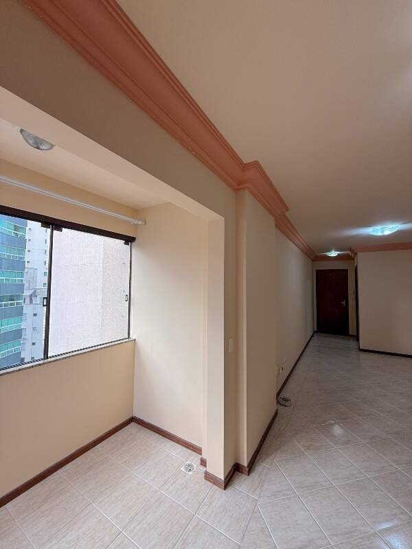Apartamento com 120m², 2 dormitórios, 1 suíte no bairro Centro em Balneário Camboriú