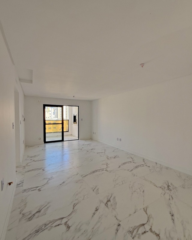 Apartamento com 83m², 2 dormitórios, 2 suítes, 1 vaga, Paganini Tower em Balneário Camboriú
