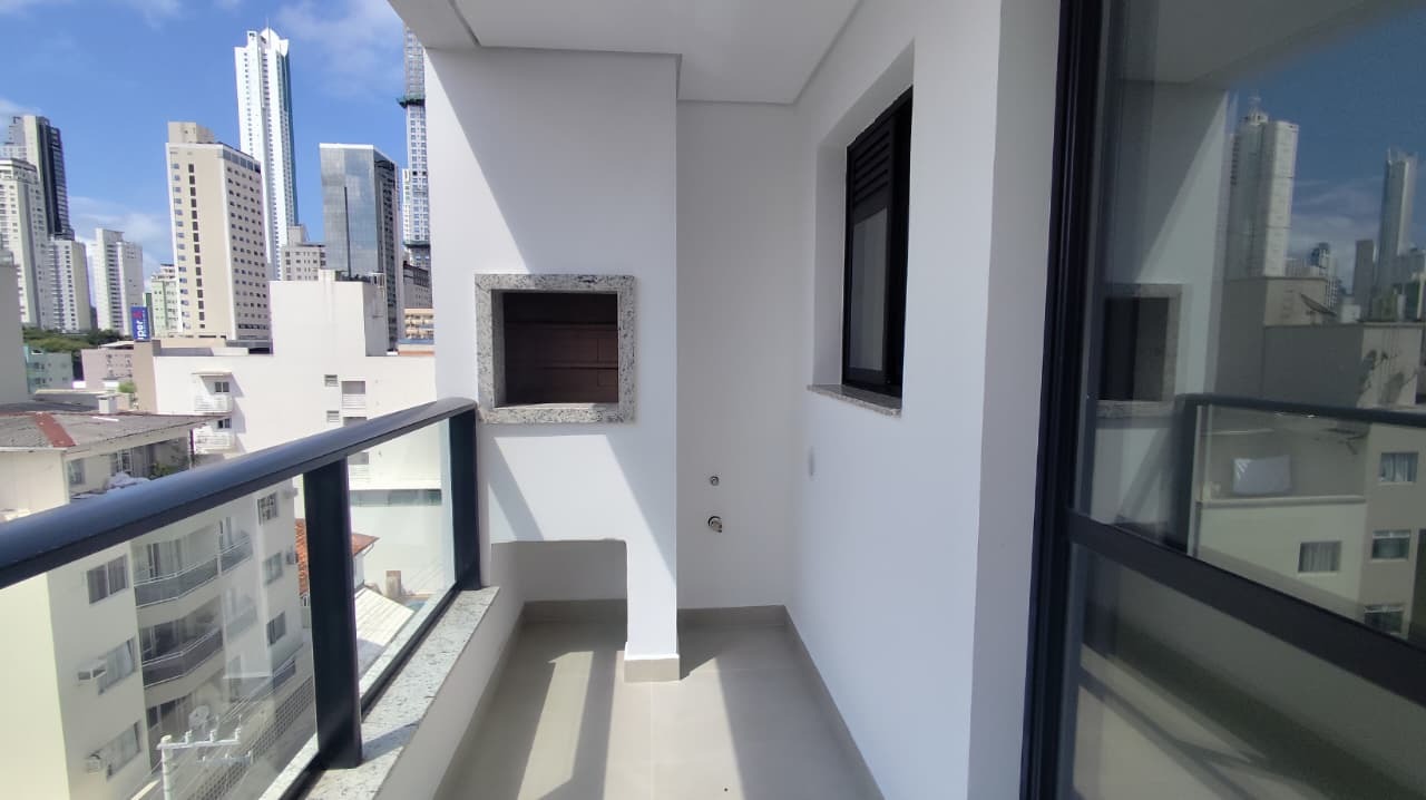 Apartamento com 67m², 2 dormitórios, 1 suíte, 1 vaga no bairro Nações em Balneário Camboriú