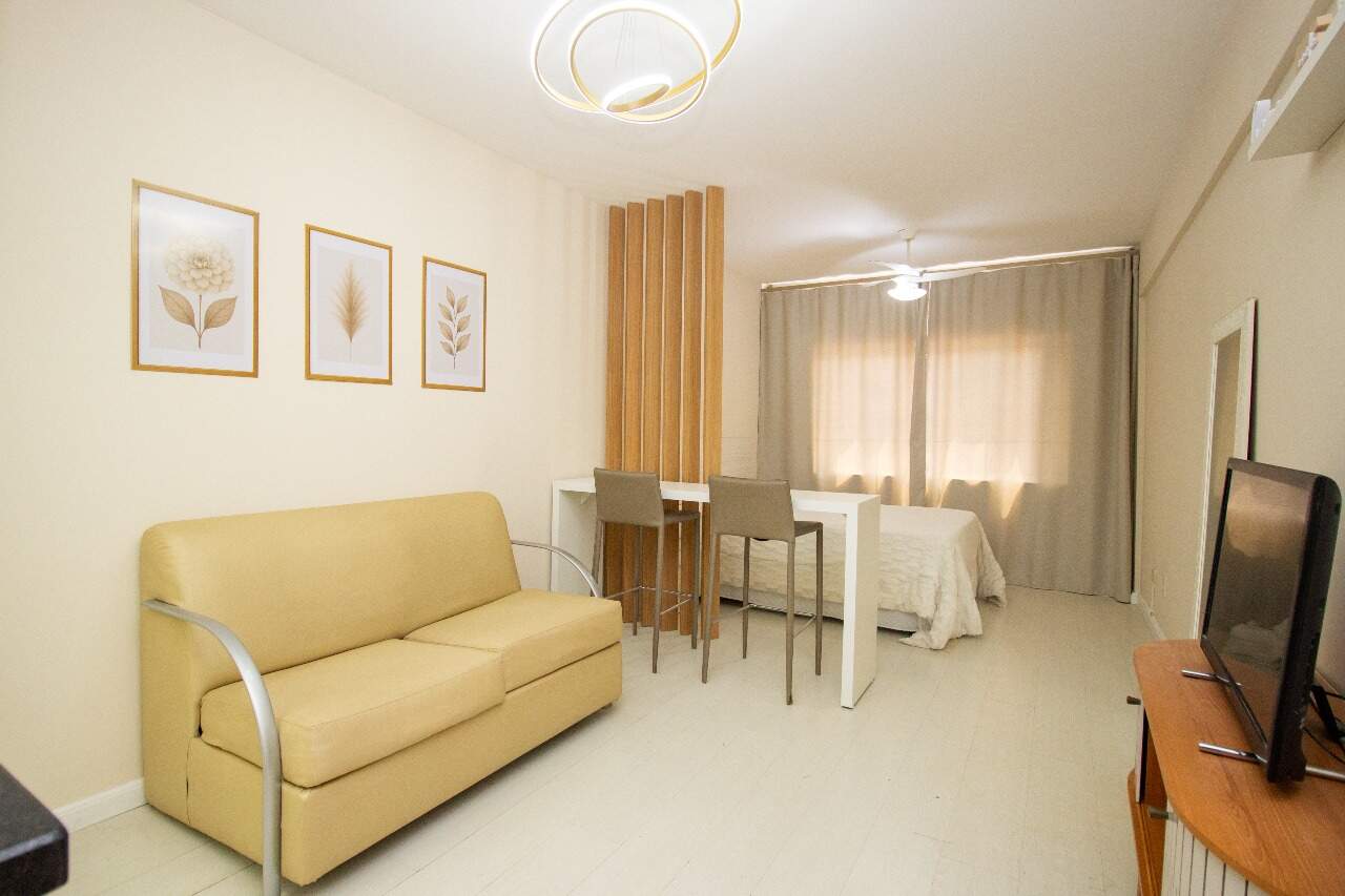 Apartamento com 42m², 1 dormitório, 1 vaga no bairro Nações em Balneário Camboriú