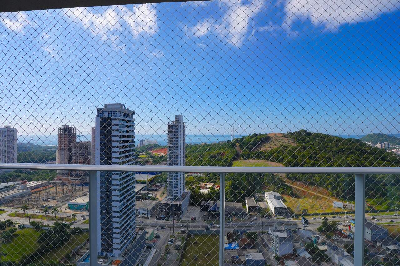 Apartamento com 68m², 2 dormitórios, 1 suíte, 1 vaga no bairro Praia Brava de Itajaí em Itajaí