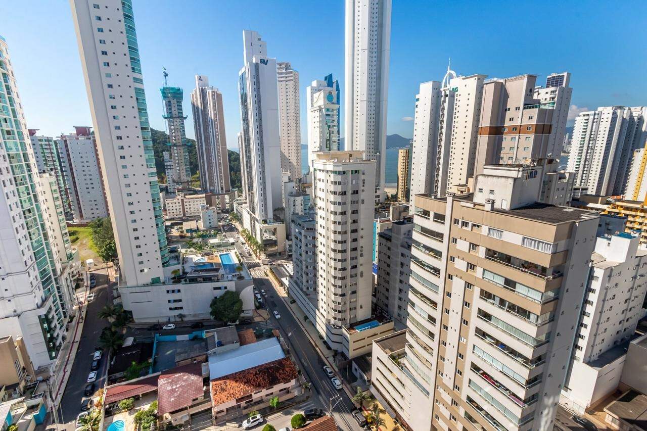 Apartamento com 137m², 3 dormitórios, 3 suítes, 2 vagas, Costa Esmeralda Residence em Balneário Camboriú