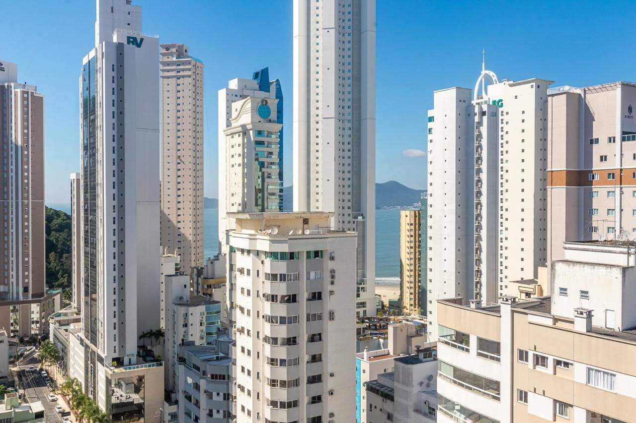 Apartamento com 137m², 3 dormitórios, 3 suítes, 2 vagas, Costa Esmeralda Residence em Balneário Camboriú