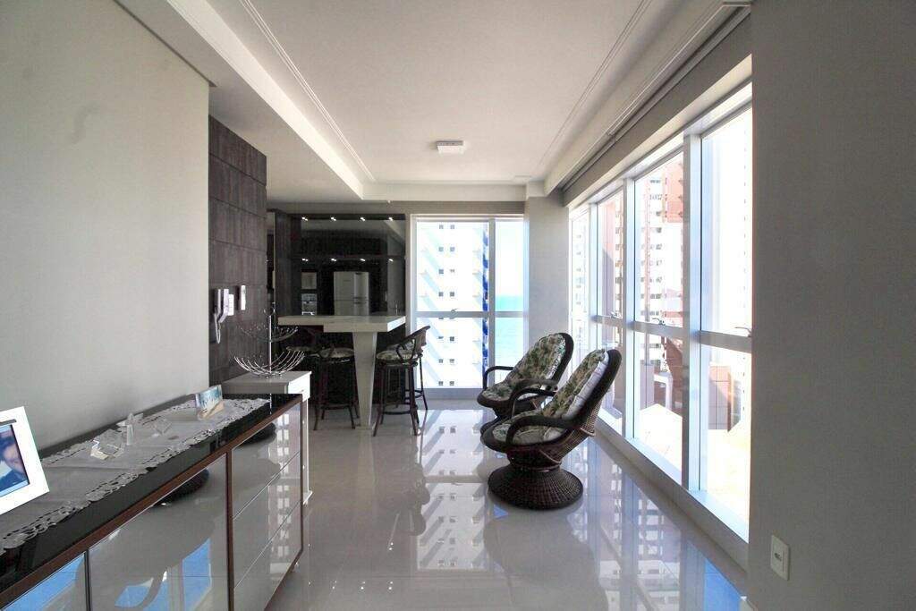 Apartamento com 136m², 3 dormitórios, 3 suítes, 3 vagas, Ed. Mendelssohn em Balneário Camboriú