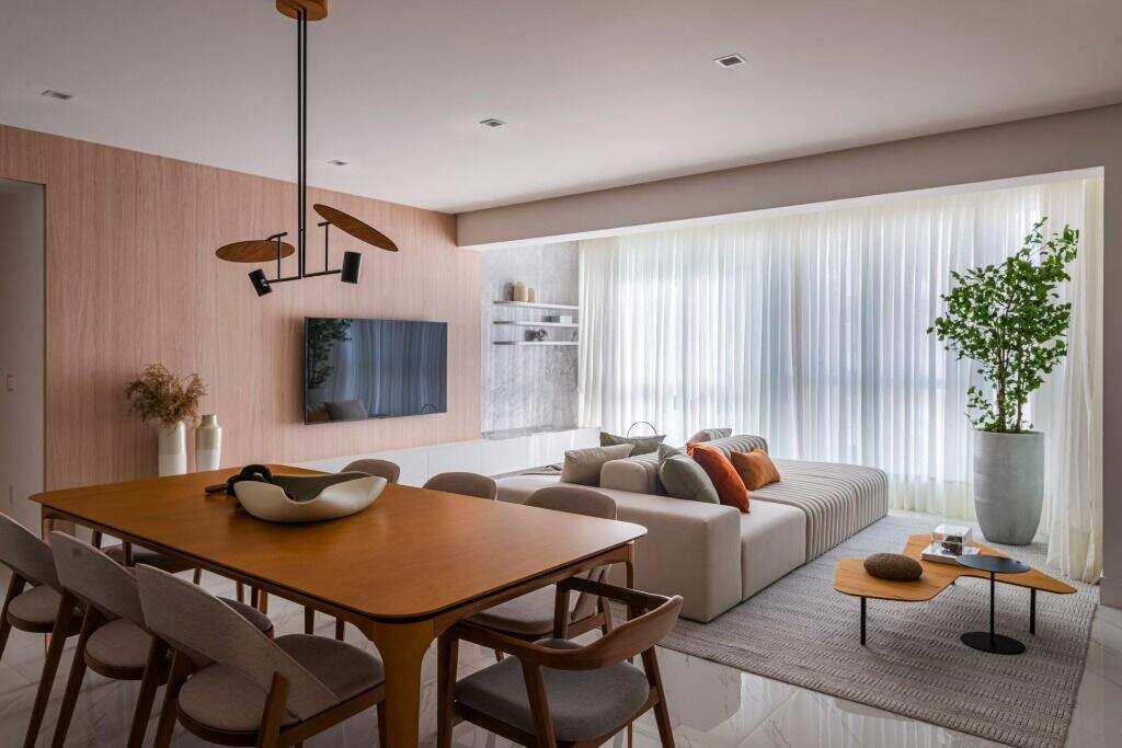 Apartamento com 215m², 4 dormitórios, 4 suítes, 3 vagas, Marina Beach Towers em Balneário Camboriú