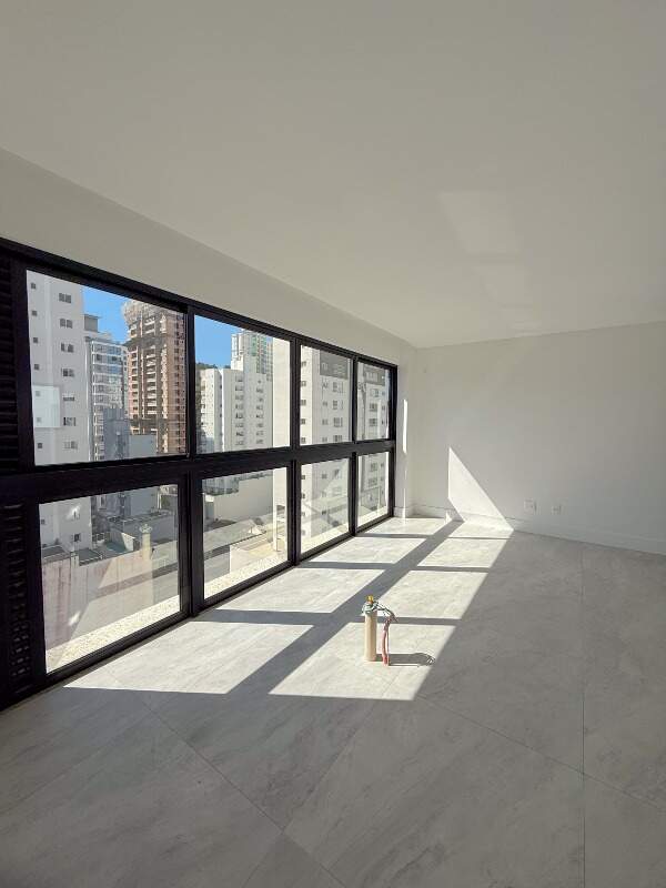 Apartamento com 111m², 3 dormitórios, 3 suítes, 2 vagas, Vênus de Milo em Balneário Camboriú