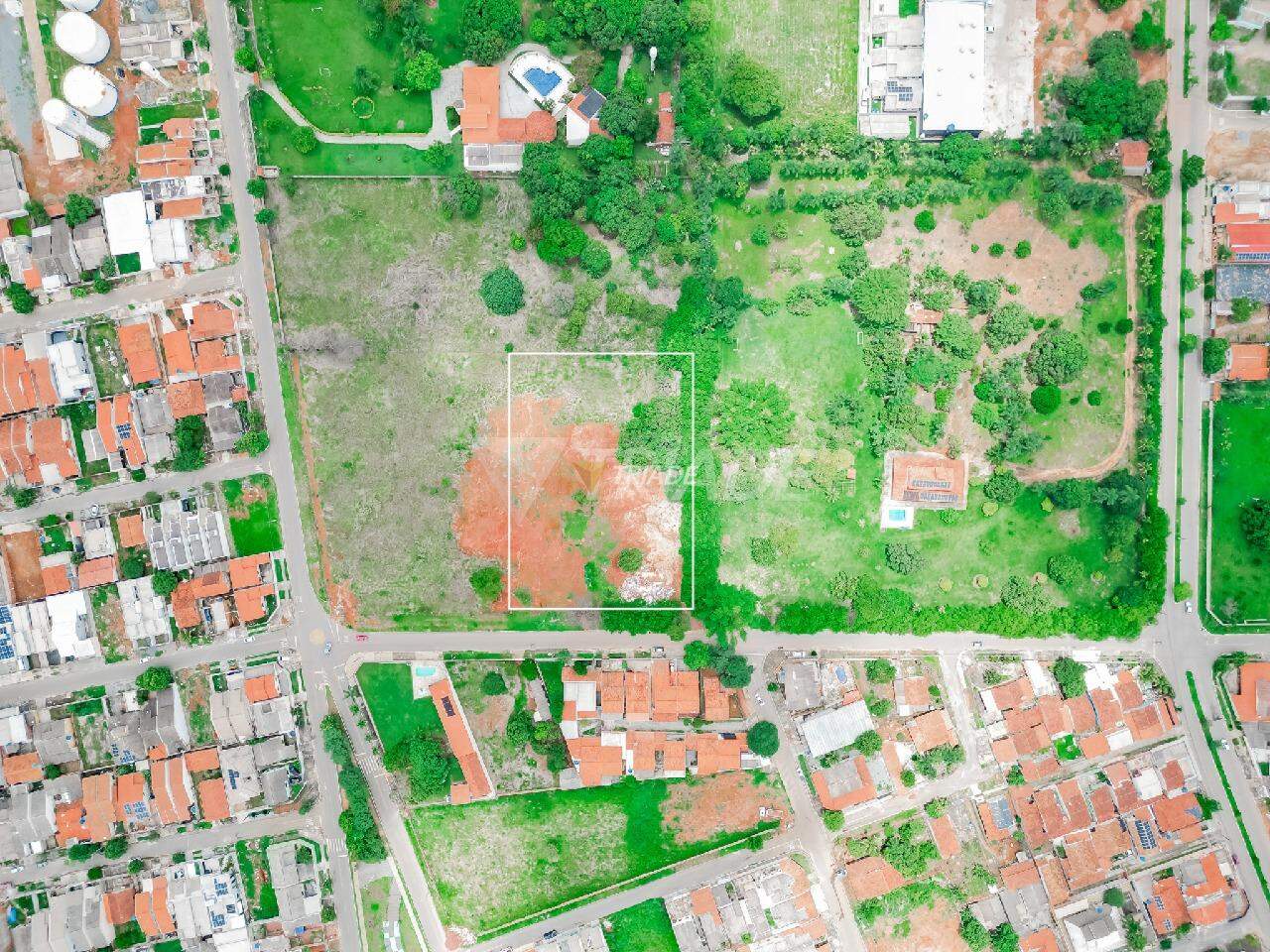 Terreno à venda no Vila Bonsucesso: 