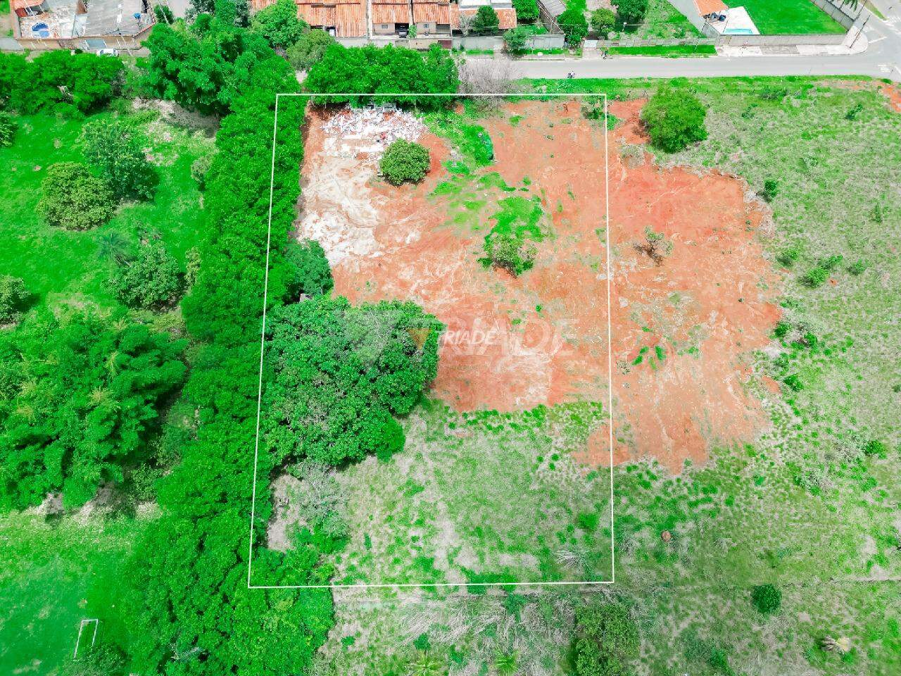 Terreno à venda no Vila Bonsucesso: 