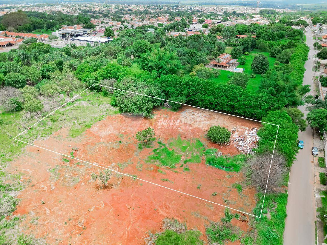 Terreno à venda no Vila Bonsucesso: 
