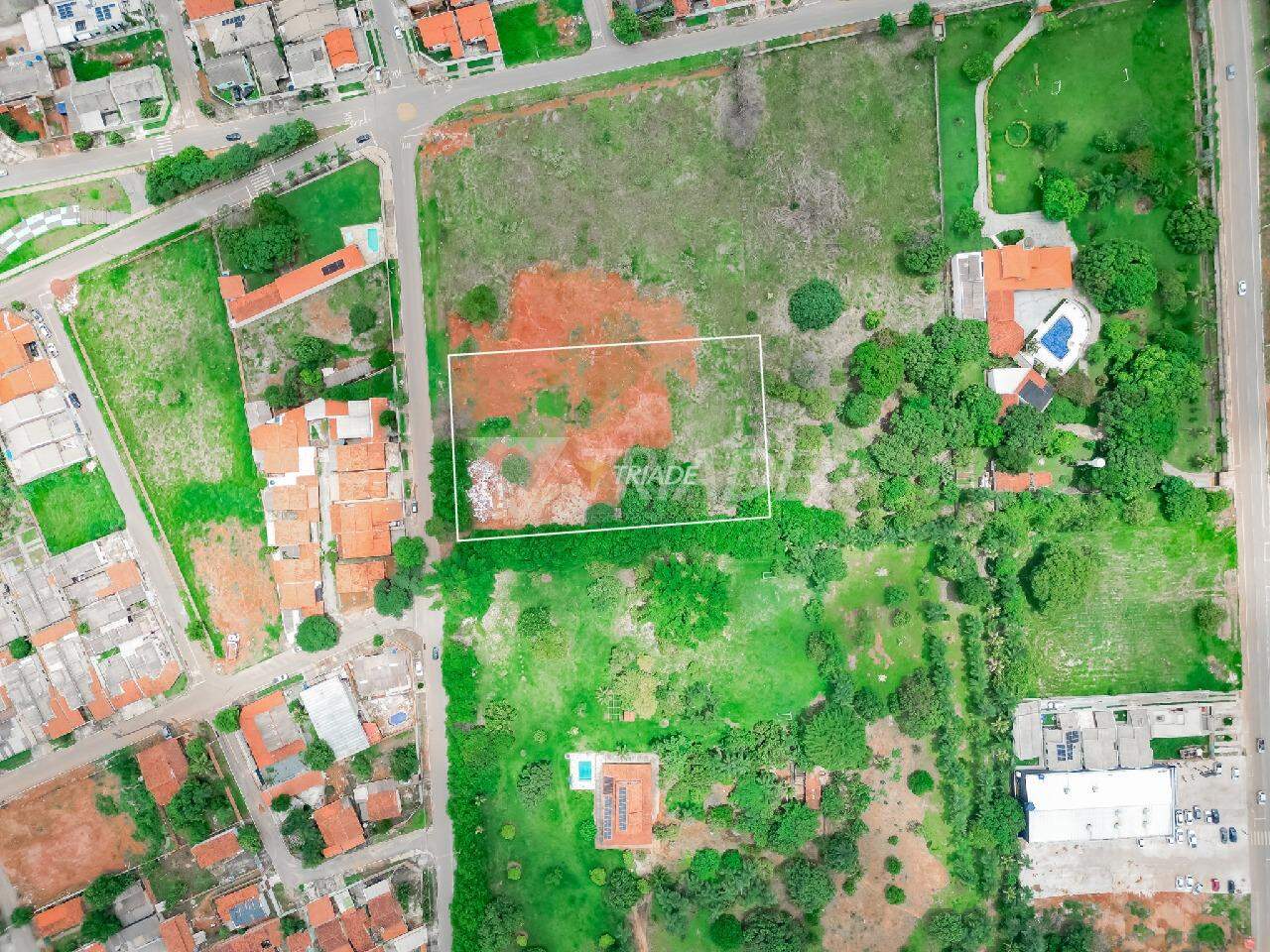 Terreno à venda no Vila Bonsucesso: 