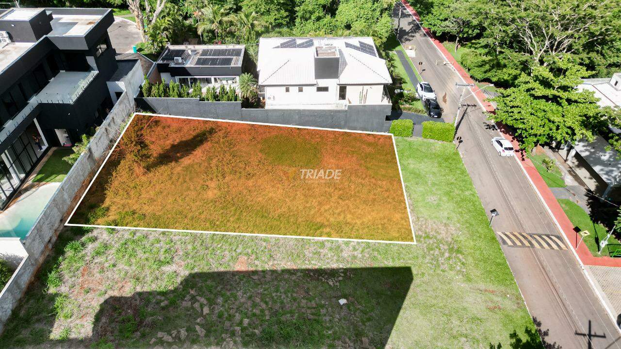 Lote em condomínio à venda no Residencial Parque Mendanha: 