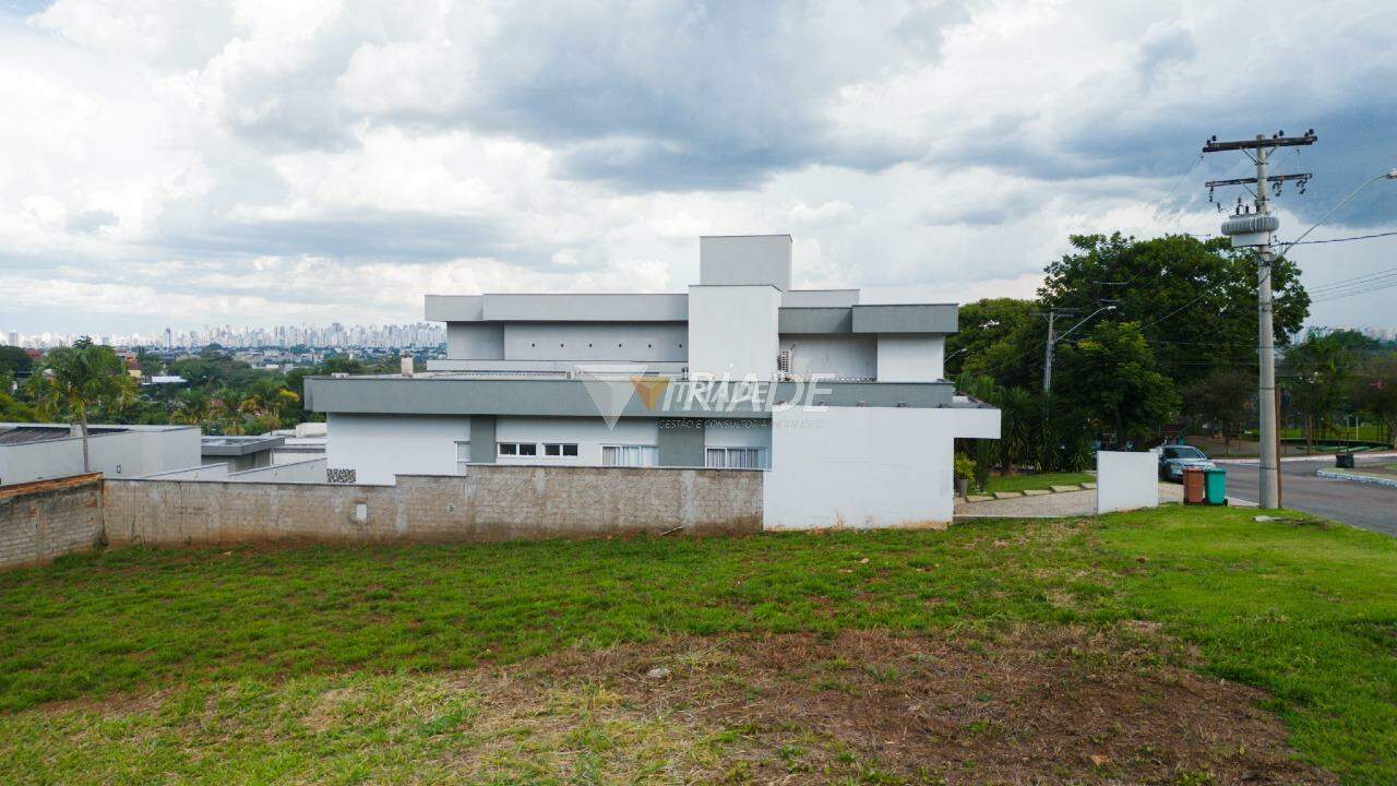 Lote em condomínio à venda no Residencial Parque Mendanha: 