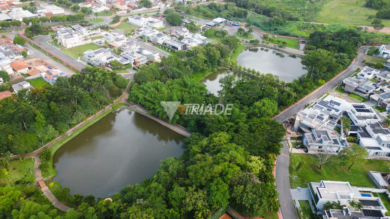 Lote em condomínio à venda no Residencial Parque Mendanha: 