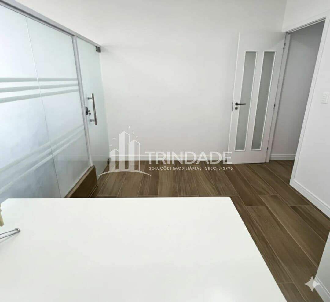 Sala à venda no Itaigara: 