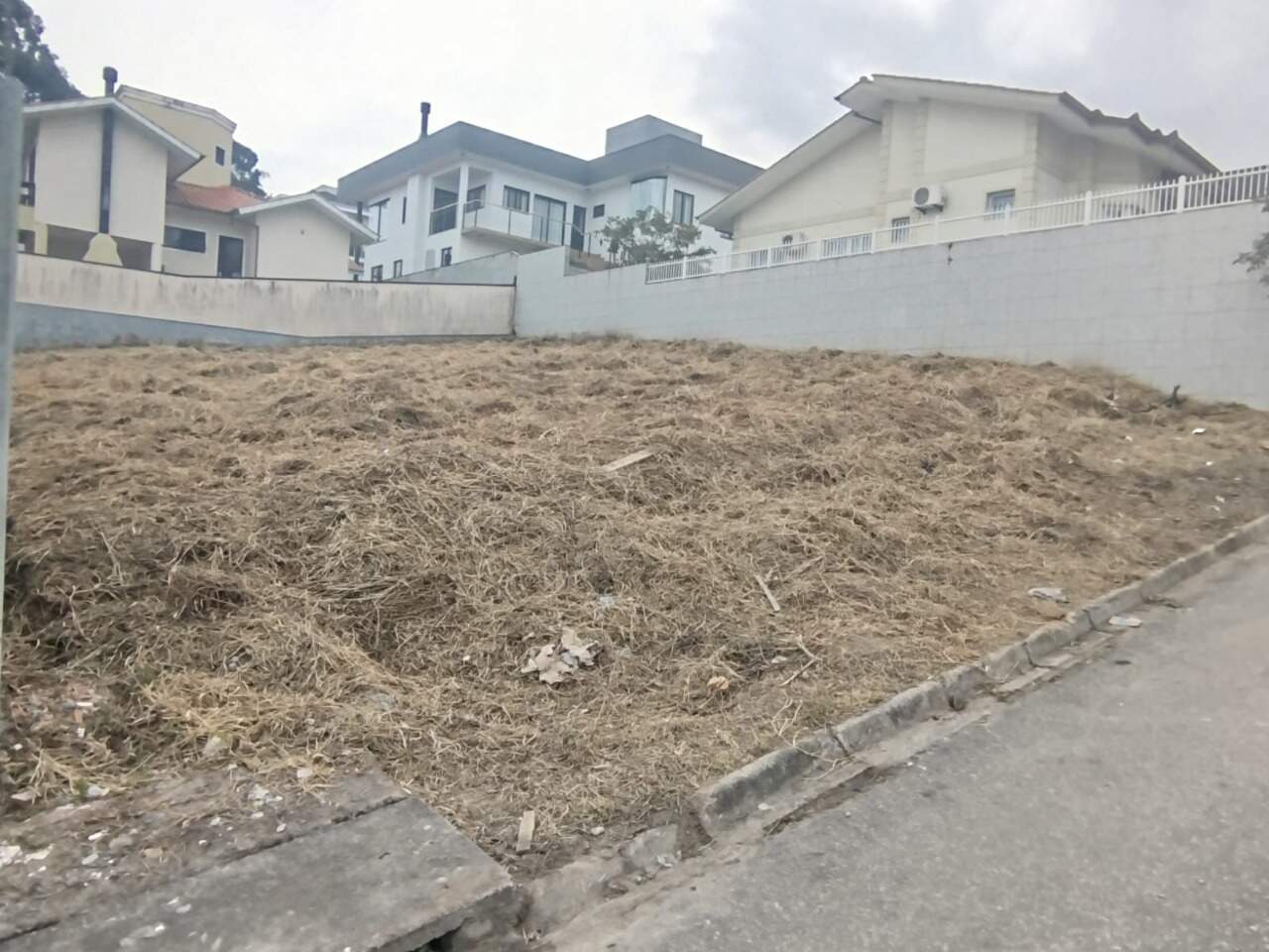 Terreno à venda no Pedra Branca: 