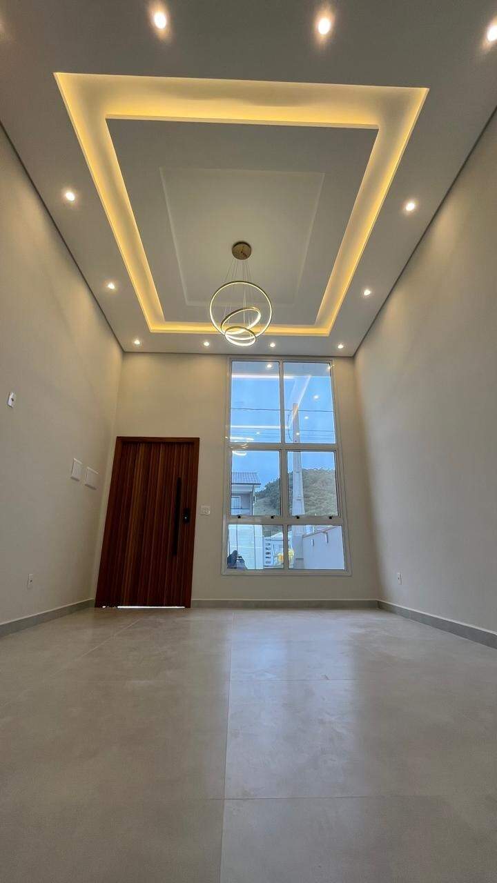 Casa à venda no Forquilhas: 