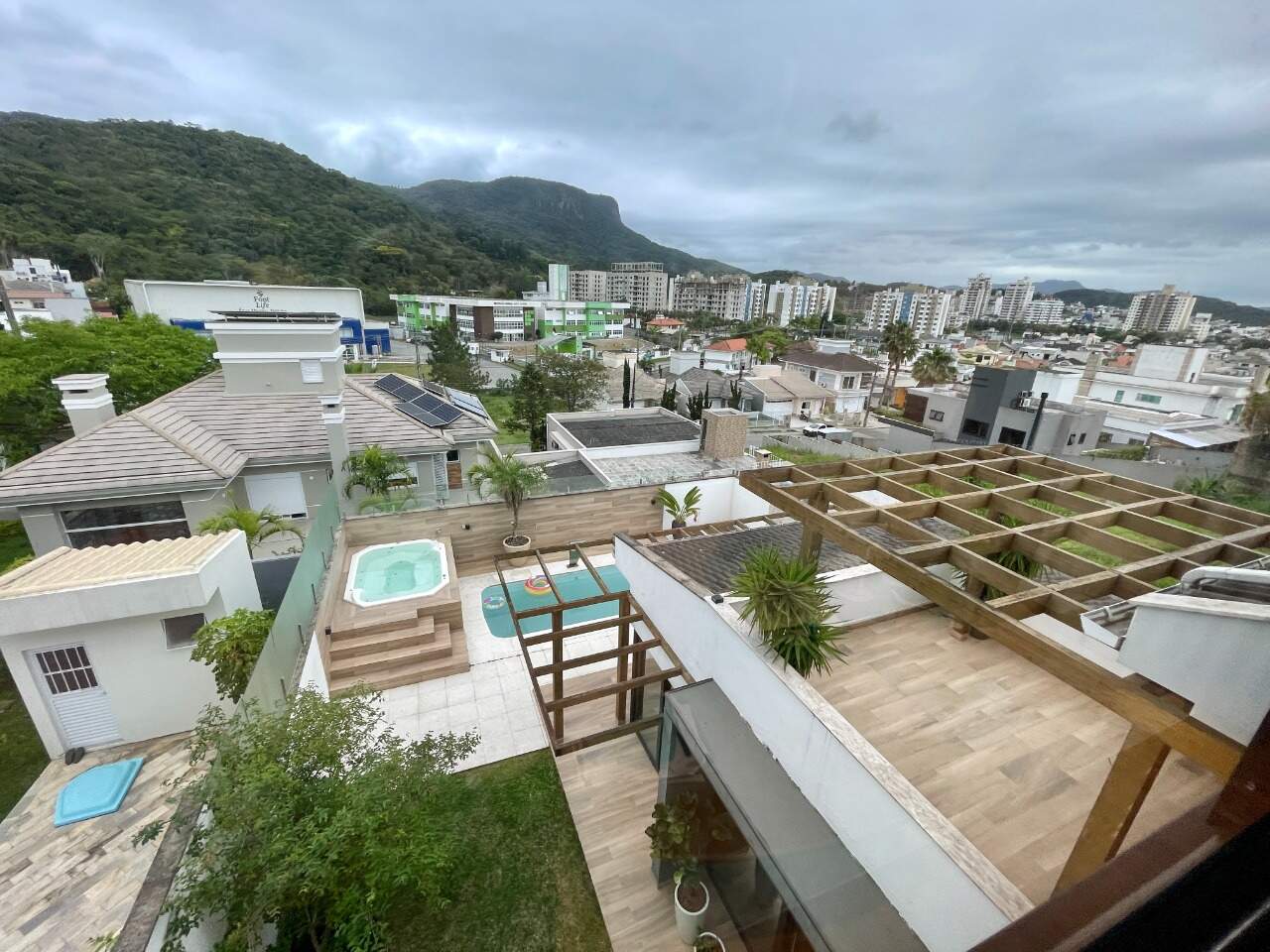 Casa para aluguel no Pedra Branca: 