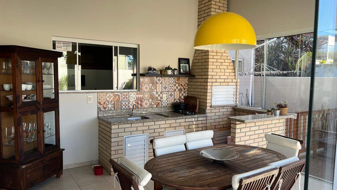 Casa à venda no Centro: 