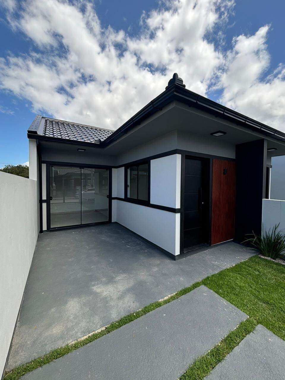 Casa à venda no Forquilhas: 