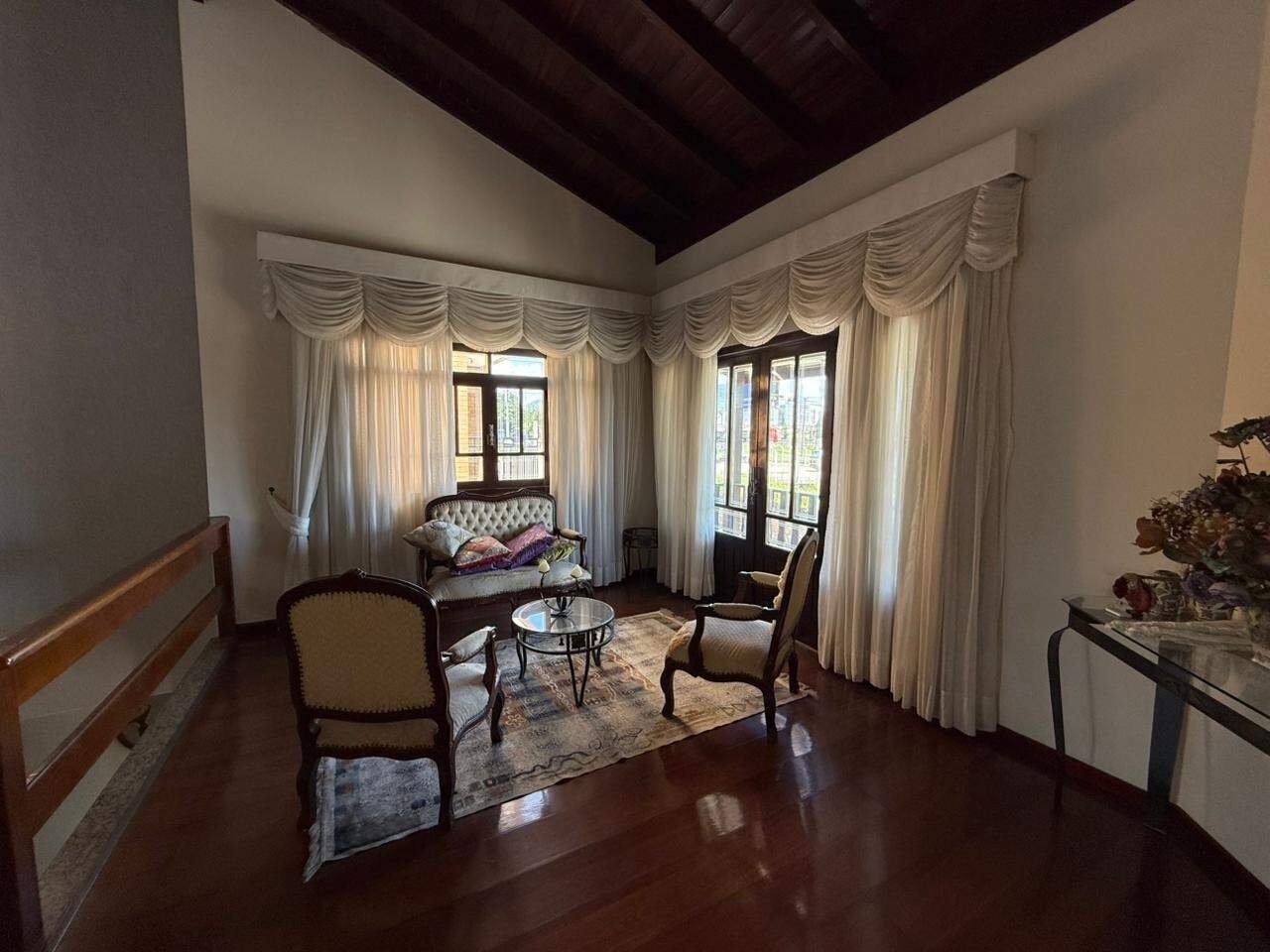 Casa para aluguel no Centro: 