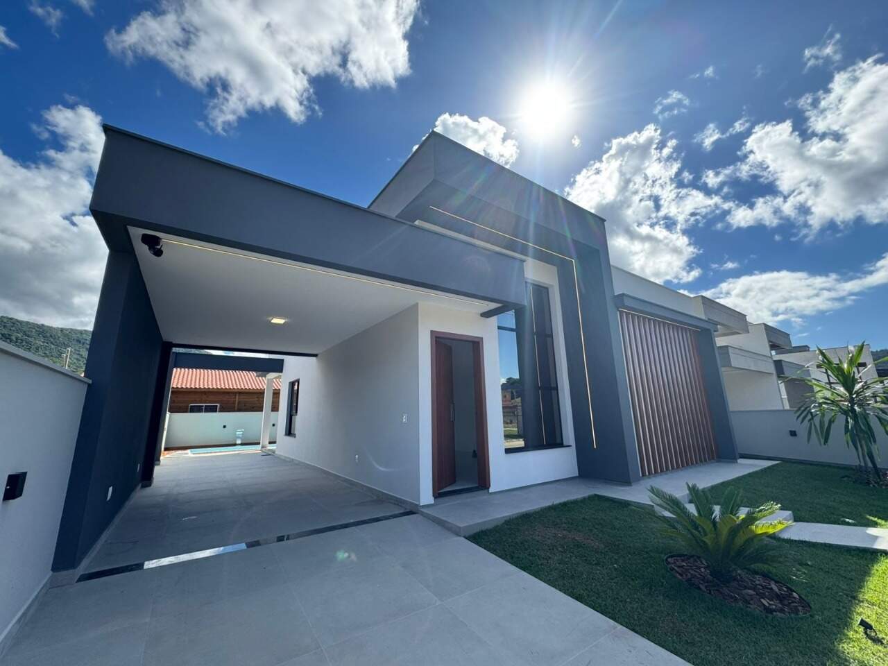 Casa à venda no Forquilhas: 