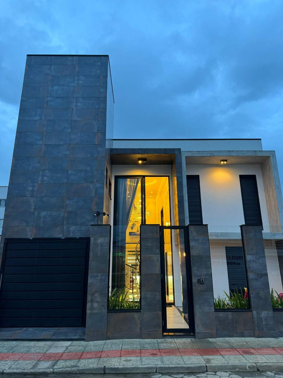 Casa à venda no Aririú: 
