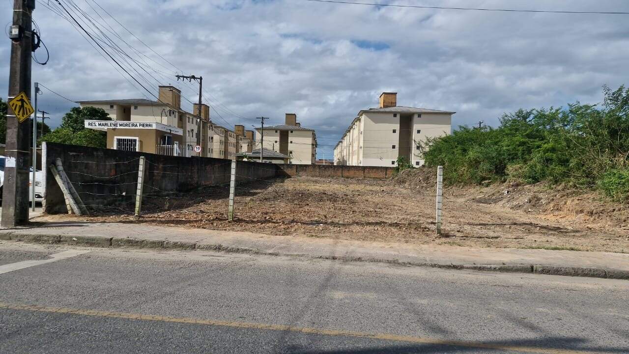 Terreno à venda no Pachecos: 