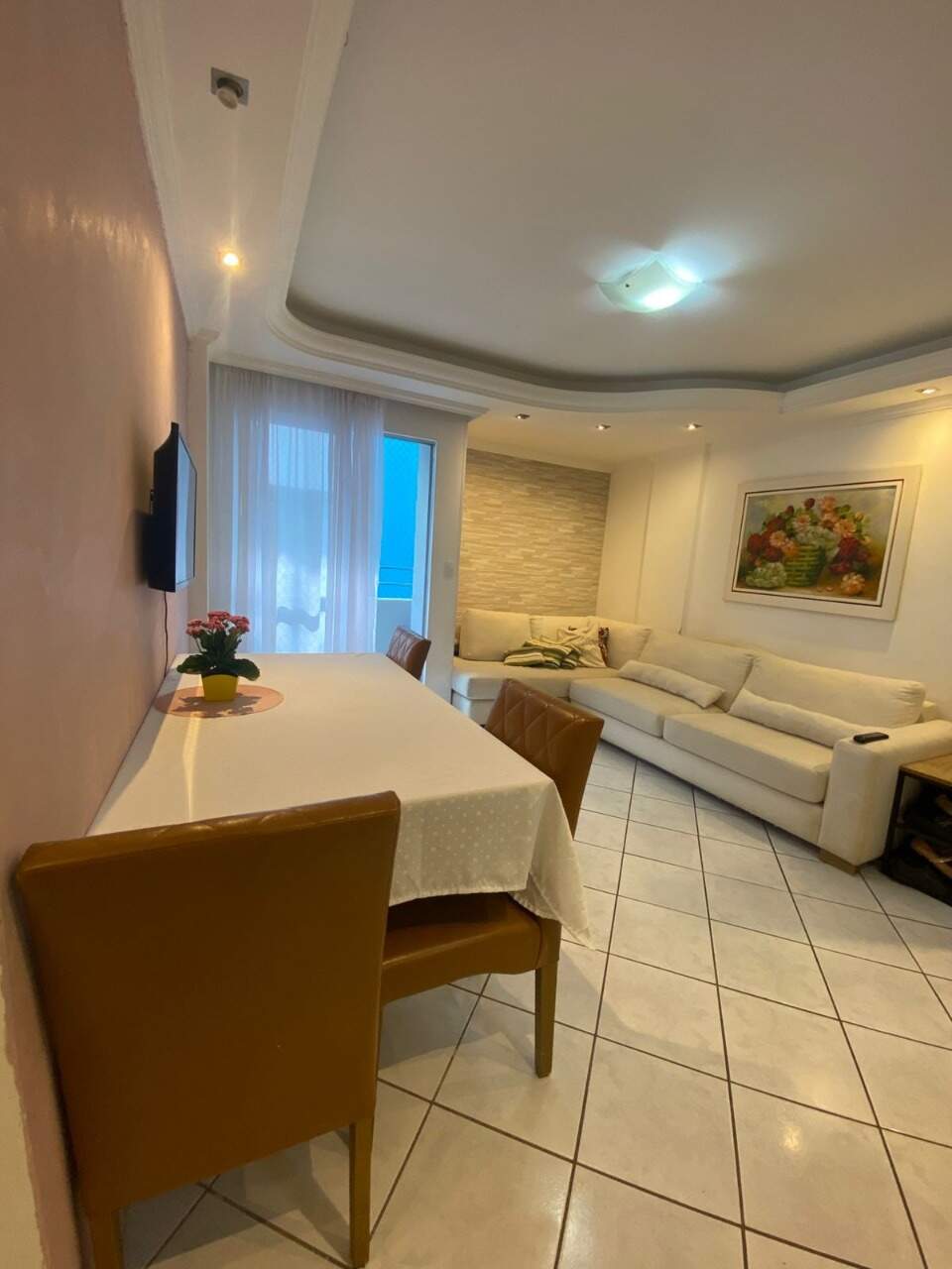 Apartamento à venda no Barreiros: 