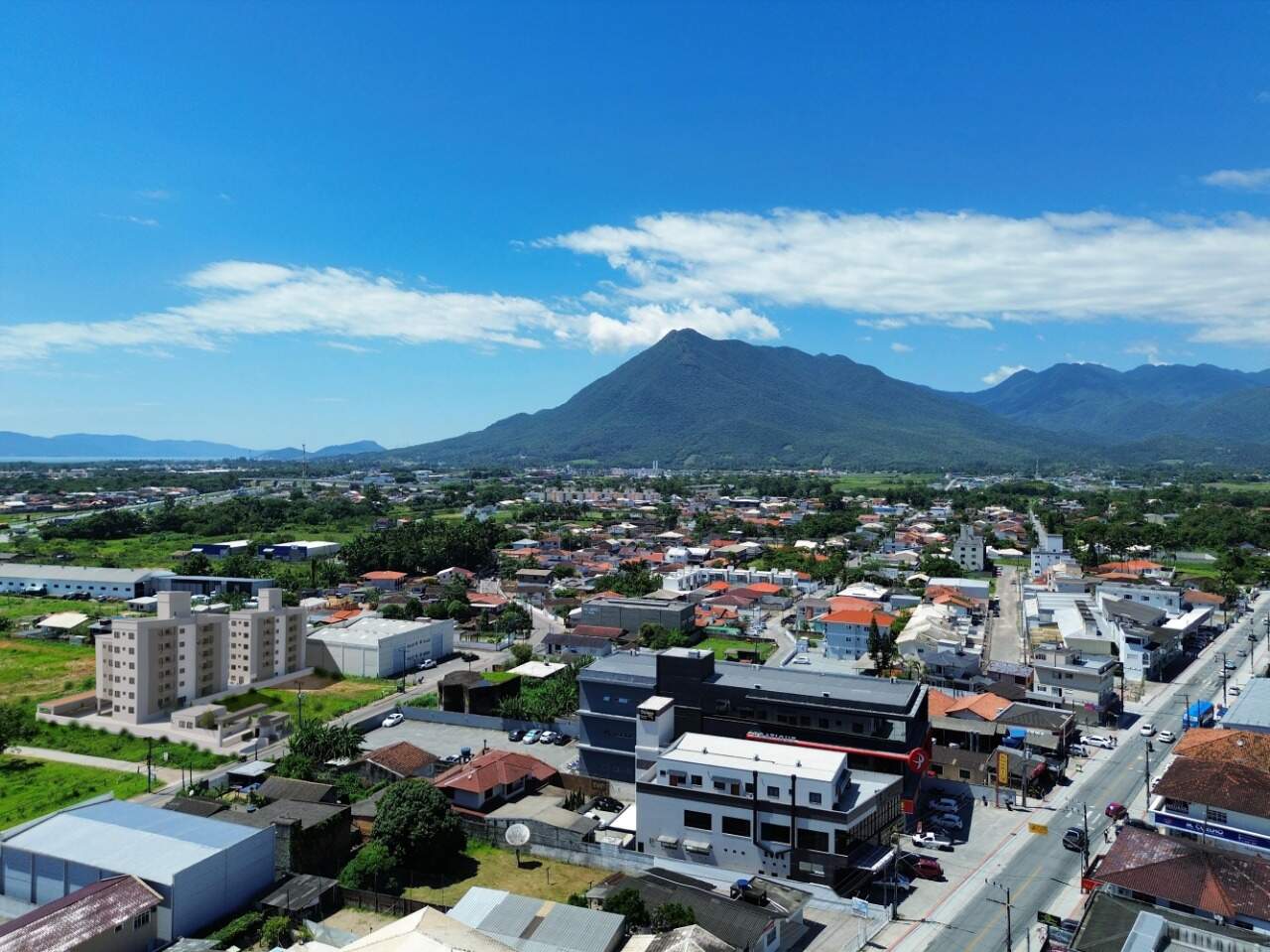 Apartamento à venda no Aririú: 
