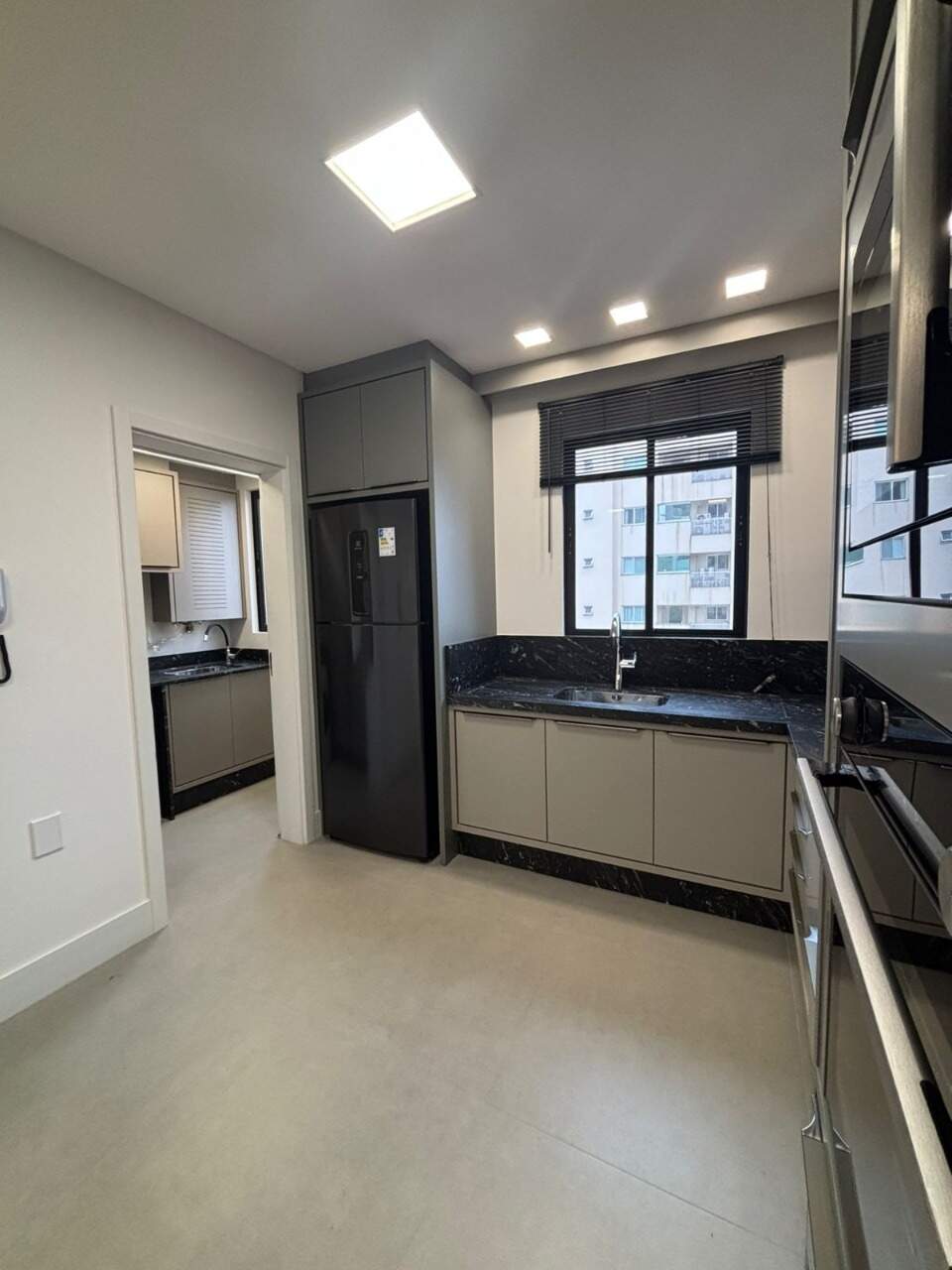 Apartamento à venda no Meia Praia: 