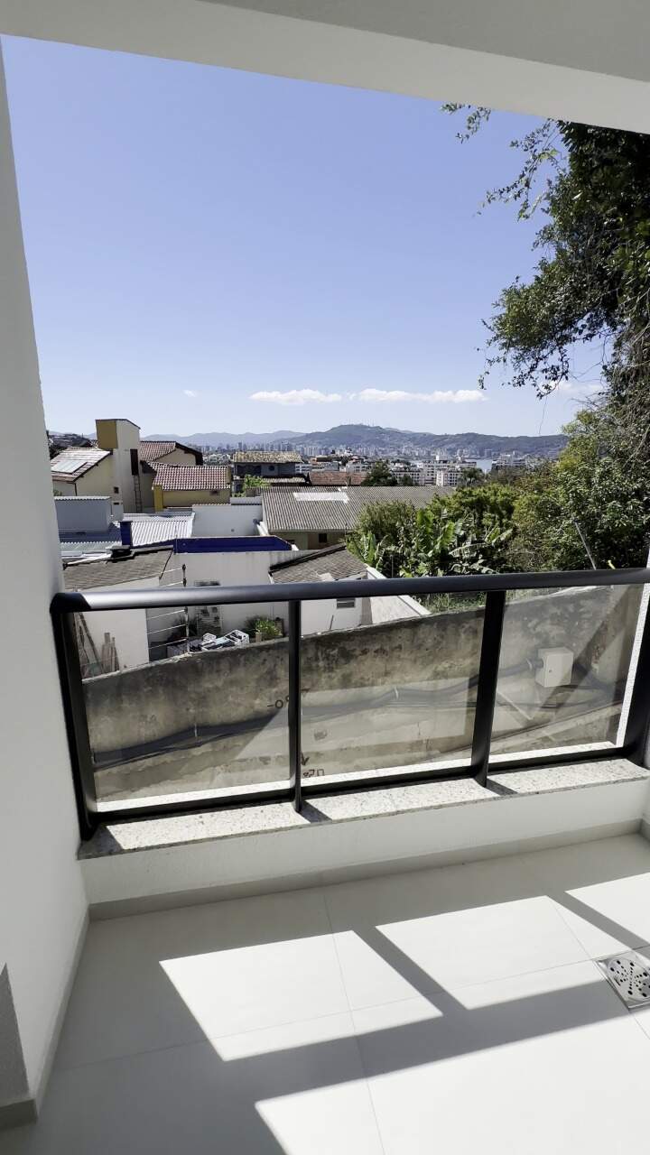 Apartamento à venda no Coqueiros: 