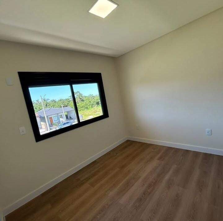 Casa à venda no Forquilhas: 