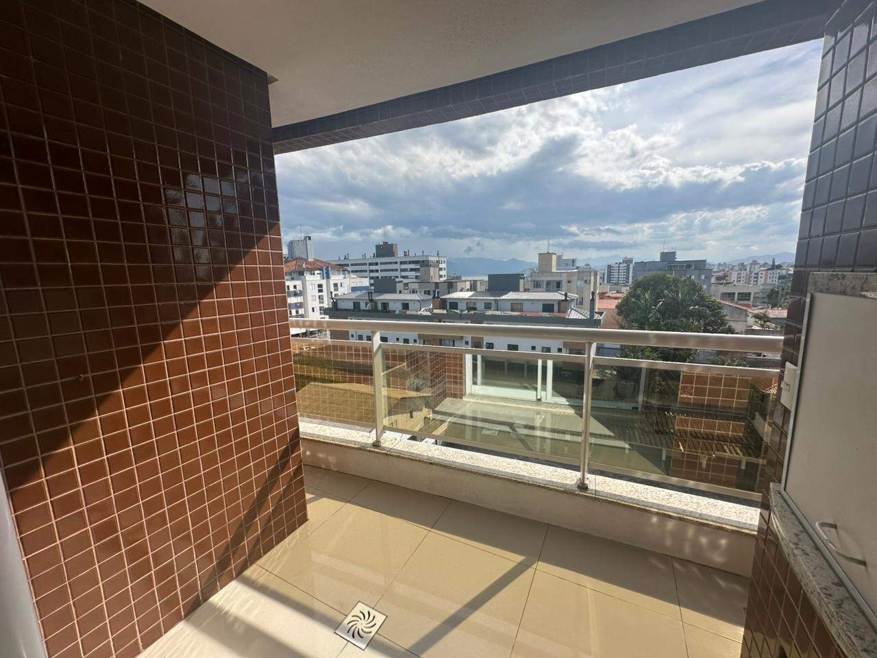 Apartamento à venda no Canto: 