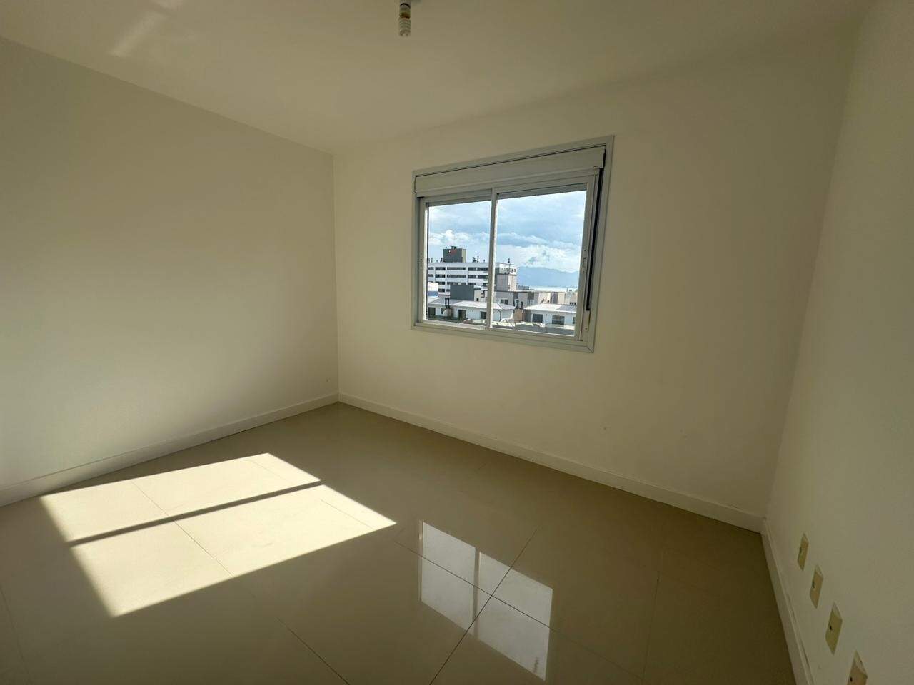 Apartamento à venda no Canto: 
