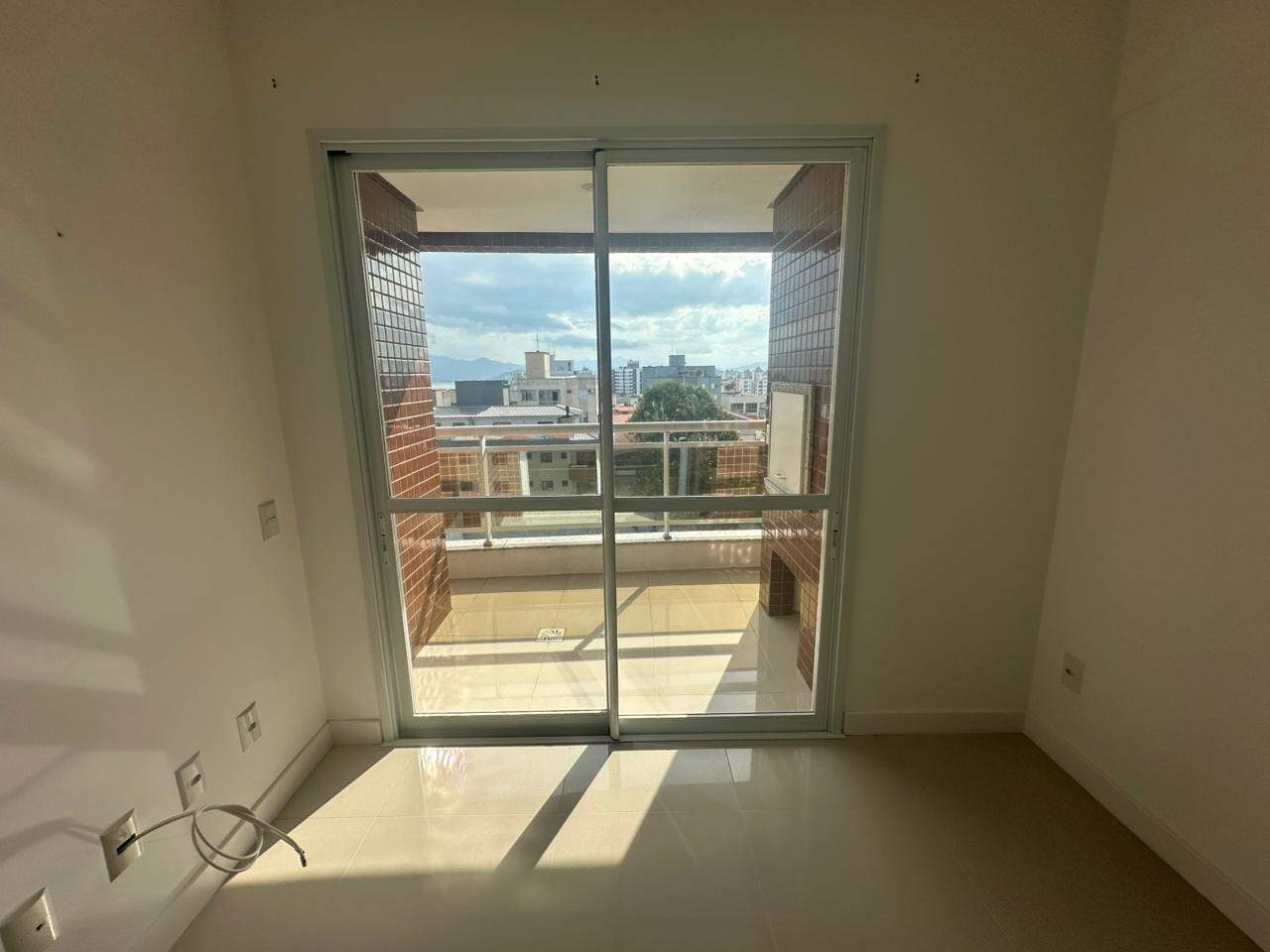 Apartamento à venda no Canto: 