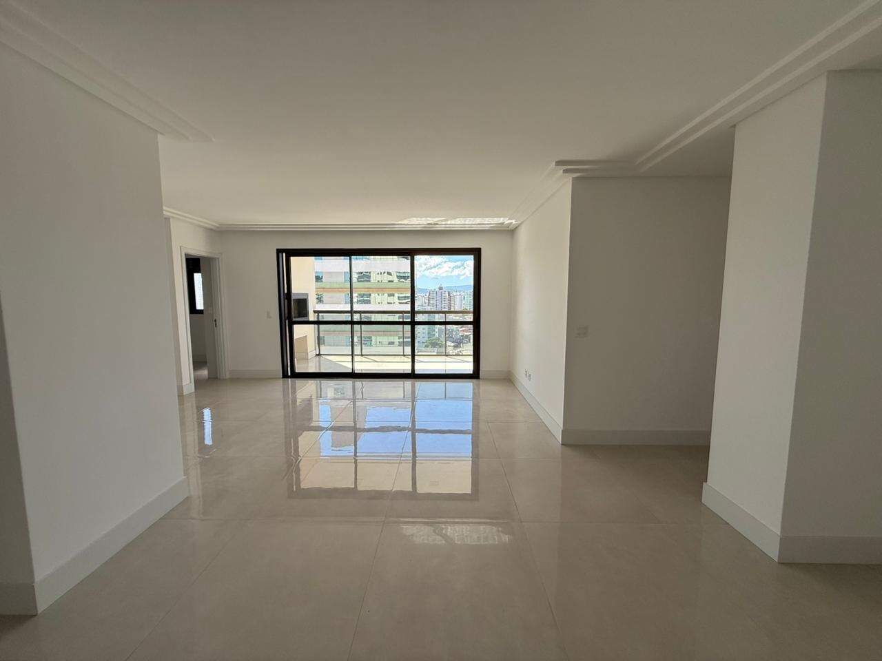 Apartamento à venda no Kobrasol: 