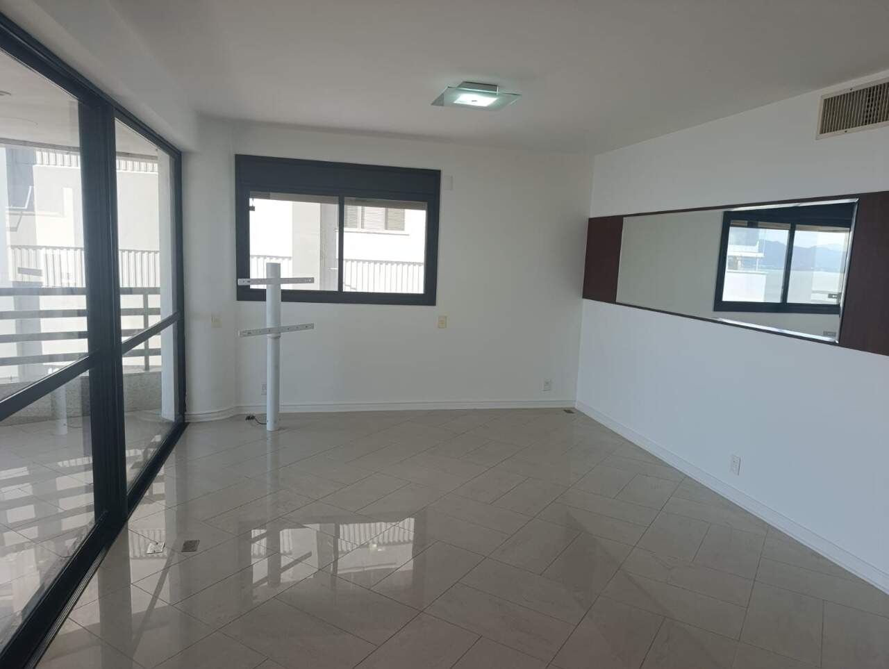 Apartamento para aluguel no Centro: 