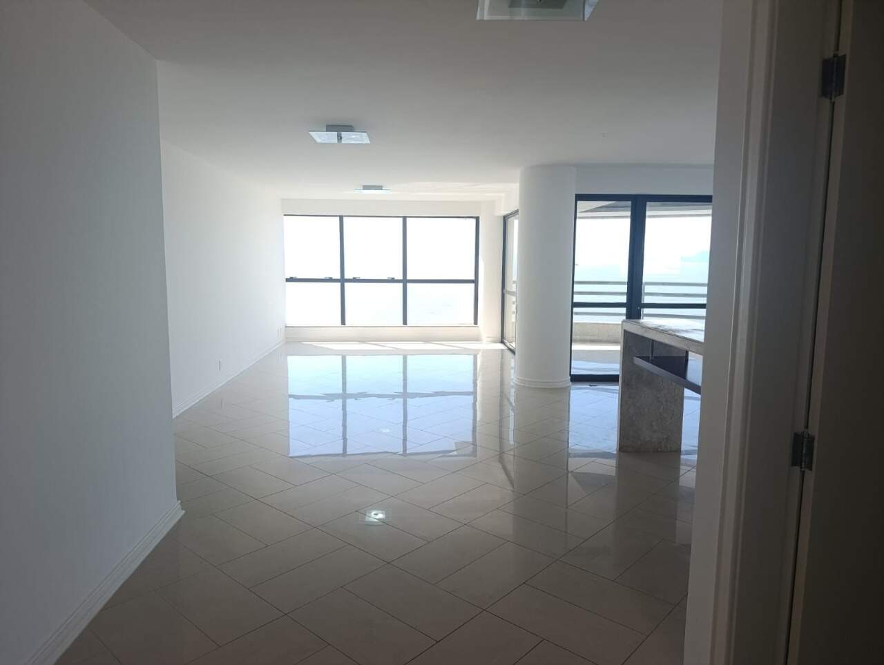 Apartamento para aluguel no Centro: 