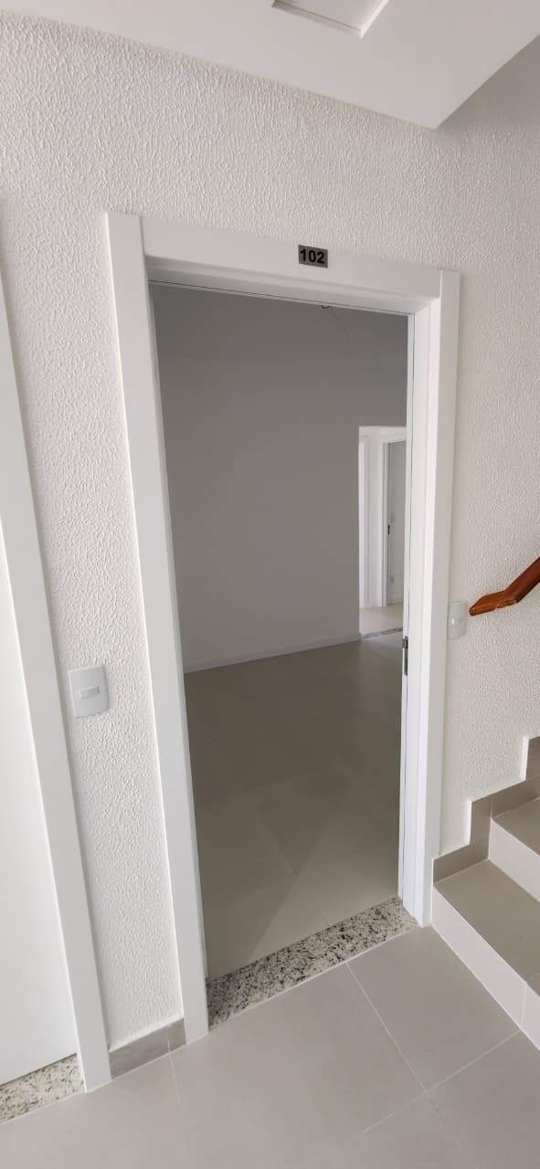 Apartamento à venda no Barra do Aririú: 