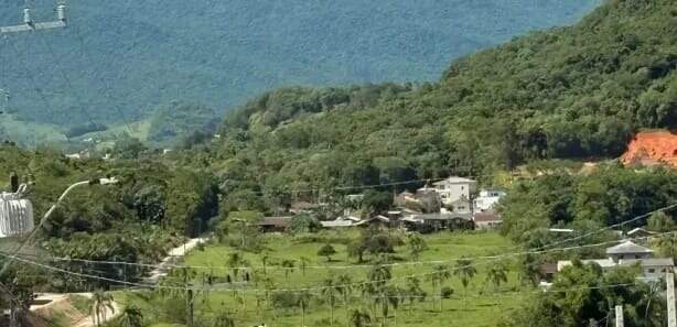 Casa à venda no Alto Aririú: 