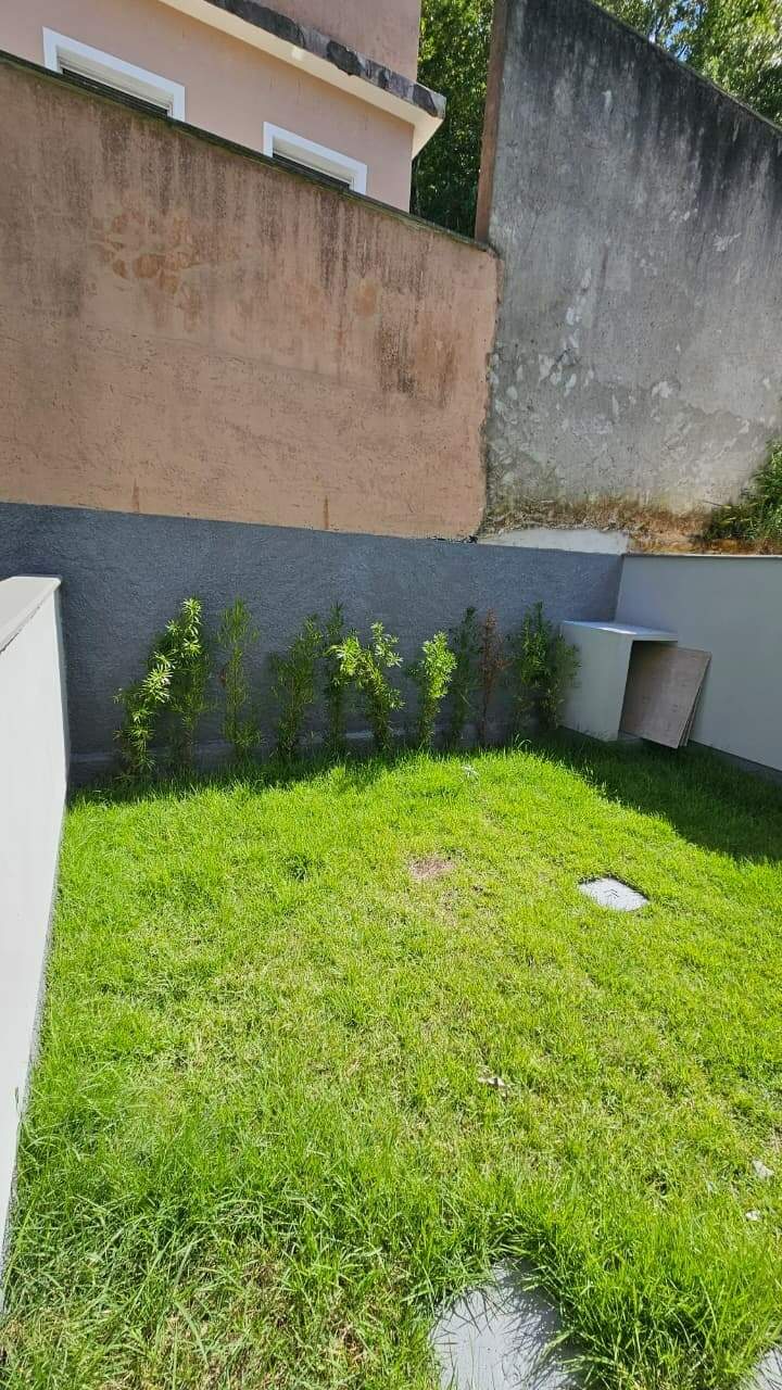 Sobrado à venda no Potecas: 