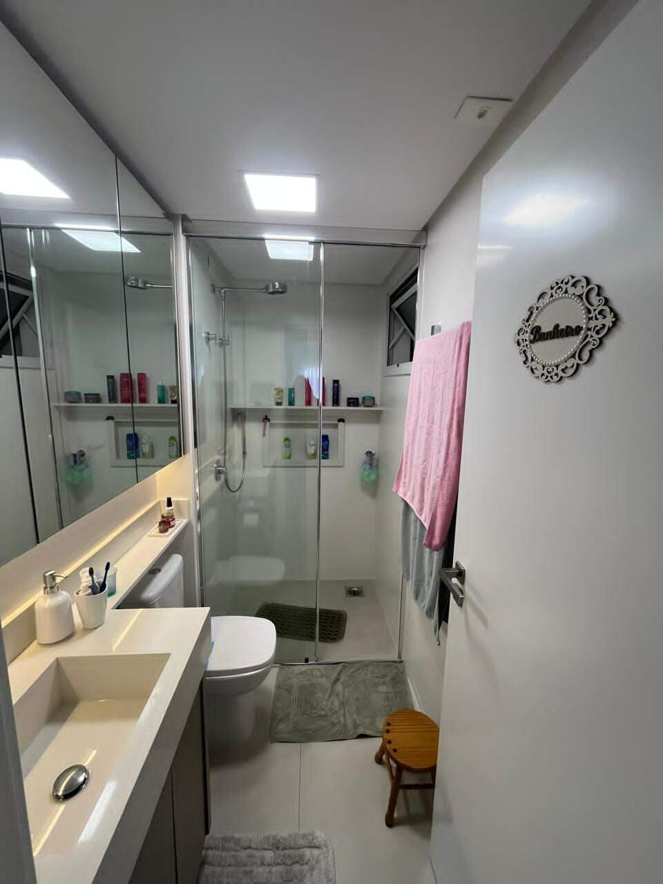 Apartamento à venda no Barreiros: 